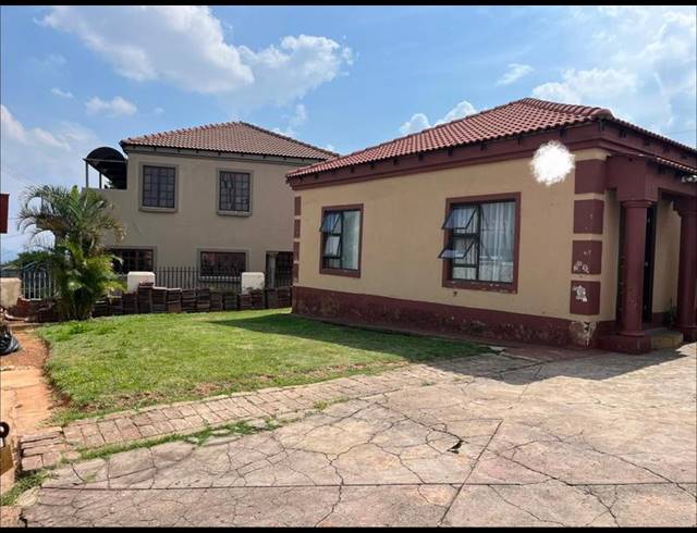5 BEDROOM HOUSE FOR SALE IN ATTERIDGEVILLE